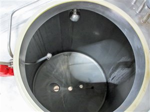 rvs tank 1500 liter met trap en bordes