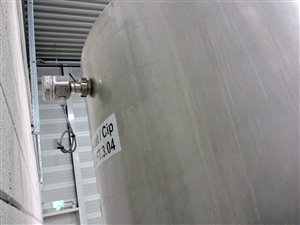 rvs tank 1500 liter met trap en bordes