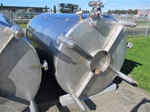 Rvs tank 8000 liter met roerwerk