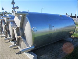 Rvs tank 8000 liter met roerwerk