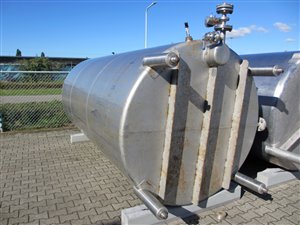 Rvs tank 8000 liter met roerwerk