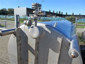 Rvs tank 8000 liter met roerwerk